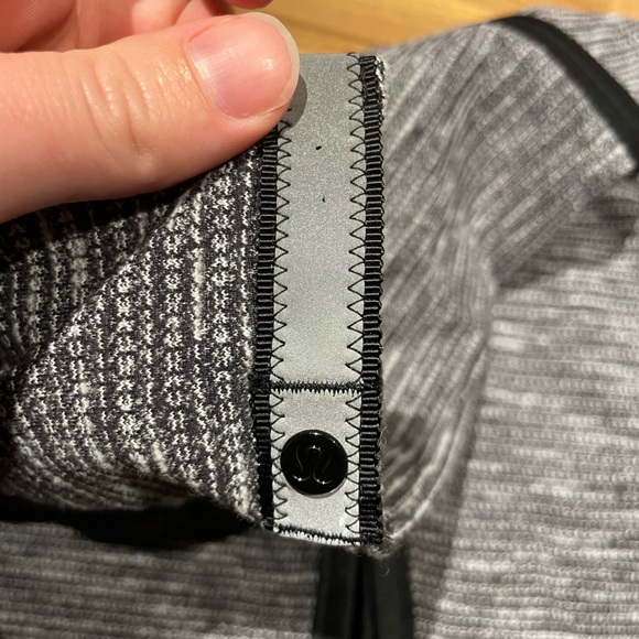 Lululemon Vinyasa Wrap - Picture 4 of 5